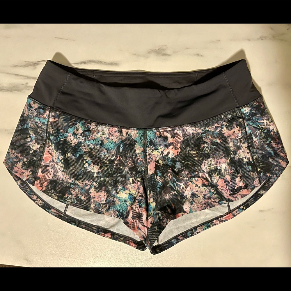 LULU LEMON Speed Up Low-Rise Short 2.5"